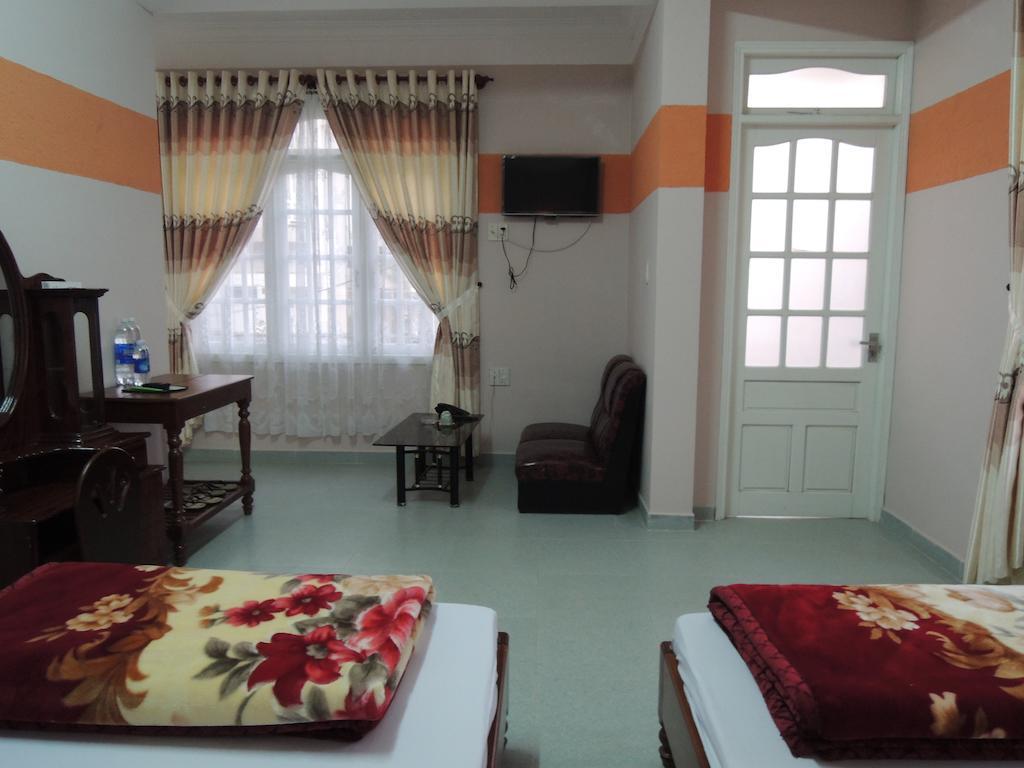 Hong Lan Hotel Da Lat Exterior photo